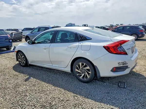 2HGFC2F74JH534456 2018 HONDA CIVIC - Image 2