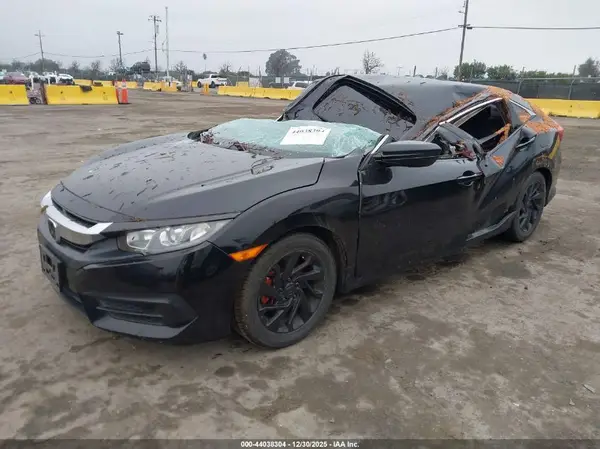 2HGFC2F74JH537874 2018 HONDA CIVIC - Image 2