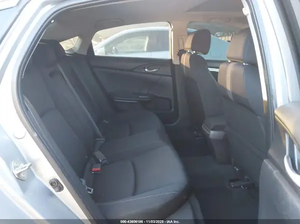 2HGFC2F74JH538832 2018 HONDA CIVIC - Image 8