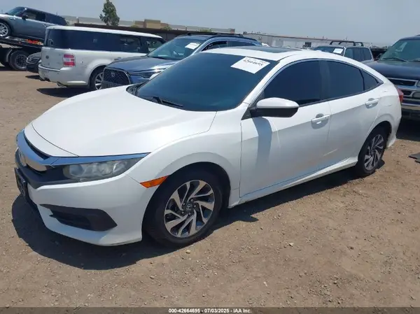 2HGFC2F74JH542105 2018 HONDA CIVIC - Image 2