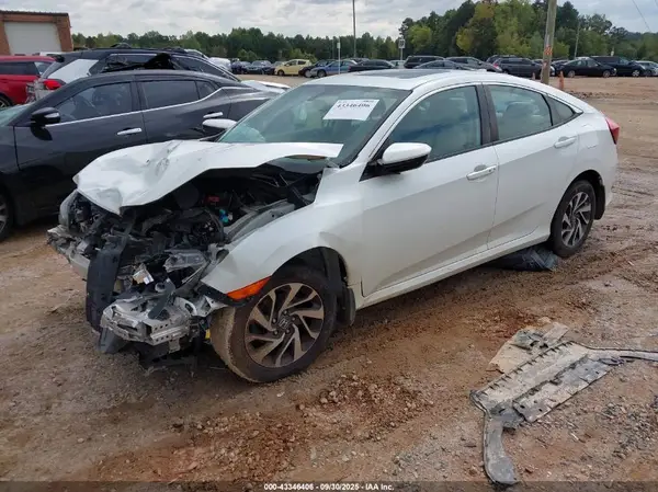 2HGFC2F74JH543240 2018 HONDA CIVIC - Image 2
