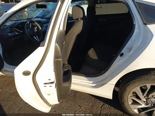 2HGFC2F74JH547370 2018 HONDA CIVIC - Image 8