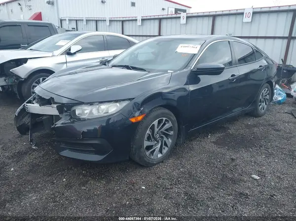 2HGFC2F74JH548440 2018 HONDA CIVIC - Image 2