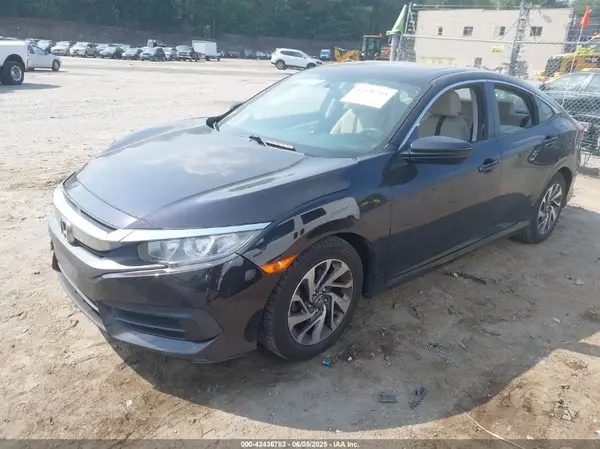 2HGFC2F74JH549684 2018 HONDA CIVIC - Image 2