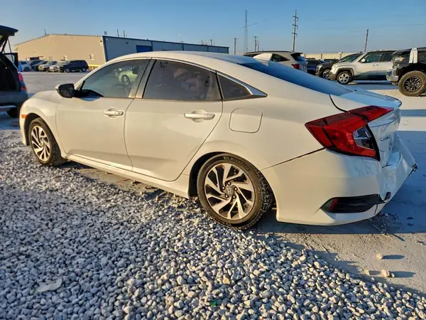2HGFC2F74JH549720 2018 HONDA CIVIC - Image 2
