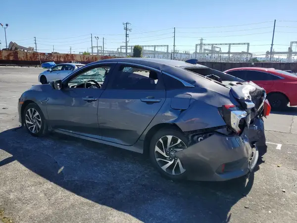 2HGFC2F74JH550060 2018 HONDA CIVIC - Image 2