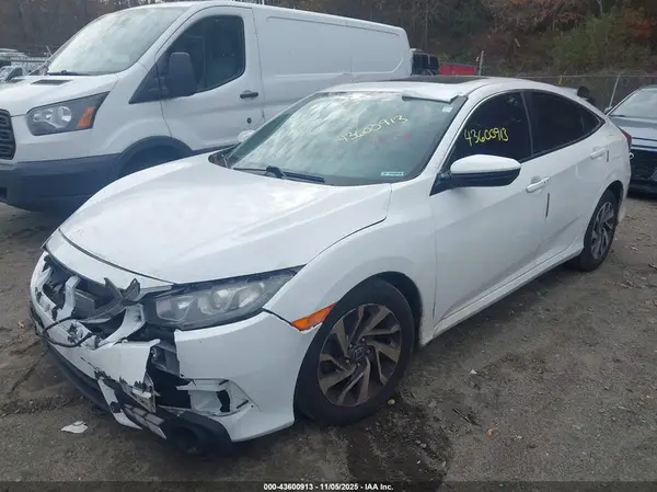 2HGFC2F74JH551788 2018 HONDA CIVIC - Image 2
