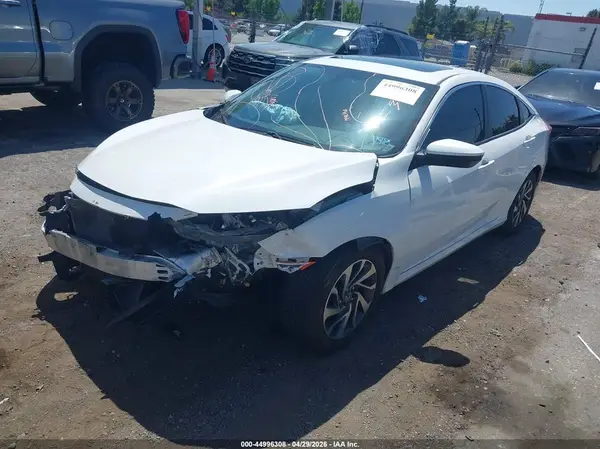 2HGFC2F74JH556618 2018 HONDA CIVIC - Image 2