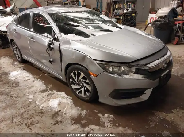2HGFC2F74JH560555 2018 HONDA CIVIC - Image 1
