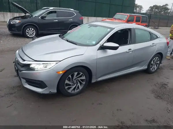 2HGFC2F74JH562984 2018 HONDA CIVIC - Image 2