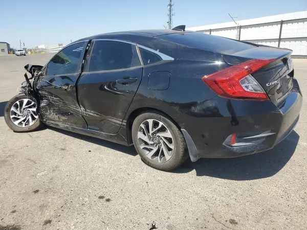 2HGFC2F74JH565240 2018 HONDA CIVIC - Image 2