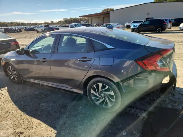 2HGFC2F74JH565867 2018 HONDA CIVIC - Image 2