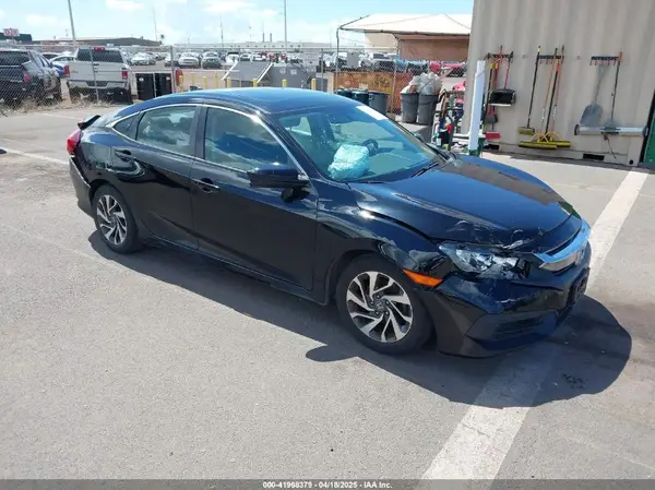 2HGFC2F74JH572821 2018 HONDA CIVIC - Image 1