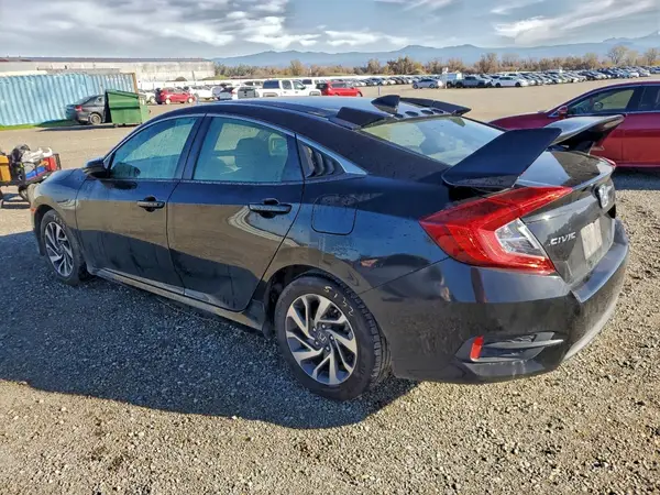 2HGFC2F74JH576156 2018 HONDA CIVIC - Image 2
