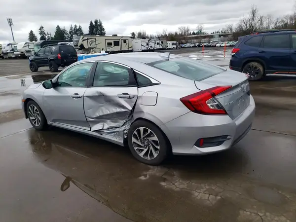 2HGFC2F74JH583477 2018 HONDA CIVIC - Image 2