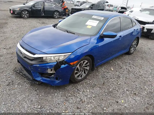2HGFC2F74JH585066 2018 HONDA CIVIC - Image 2