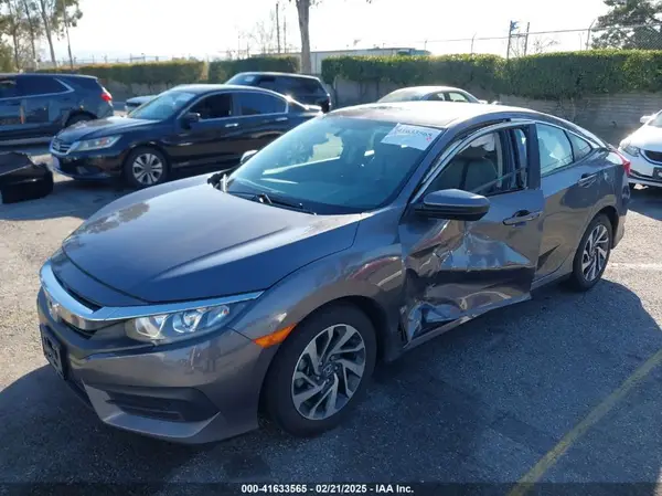 2HGFC2F74JH599968 2018 HONDA CIVIC - Image 2