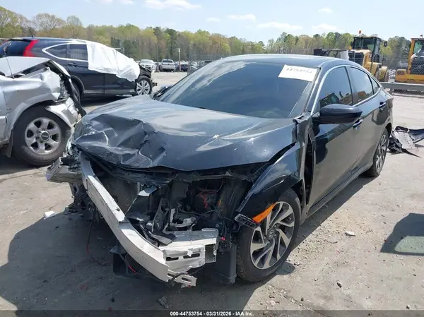 2HGFC2F74JH605882 2018 HONDA CIVIC - Image 2
