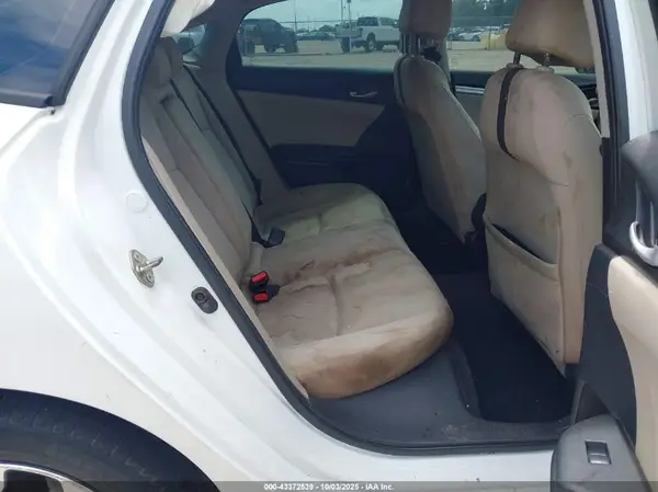 2HGFC2F7588505798 2017 HONDA CIVIC - Image 8