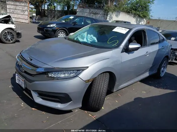 2HGFC2F75JH509467 2018 HONDA CIVIC - Image 2
