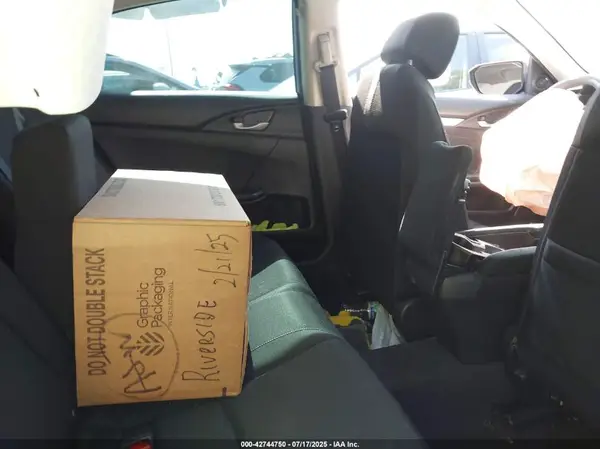 2HGFC2F75JH509467 2018 HONDA CIVIC - Image 8