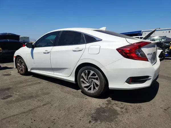 2HGFC2F75JH543893 2018 HONDA CIVIC - Image 2