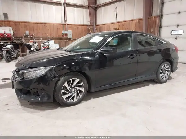 2HGFC2F75JH558569 2018 HONDA CIVIC - Image 2