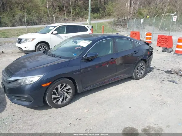 2HGFC2F75JH562329 2018 HONDA CIVIC - Image 2