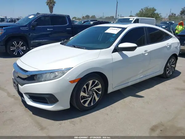 2HGFC2F75JH564873 2018 HONDA CIVIC - Image 2
