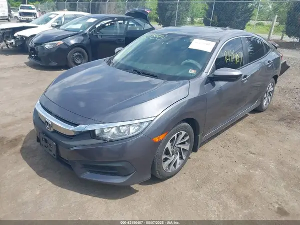2HGFC2F75JH568373 2018 HONDA CIVIC - Image 2