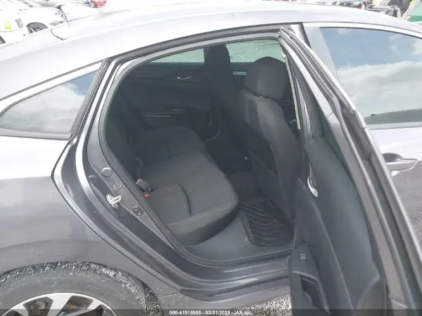 2HGFC2F75JH588171 2018 HONDA CIVIC - Image 8