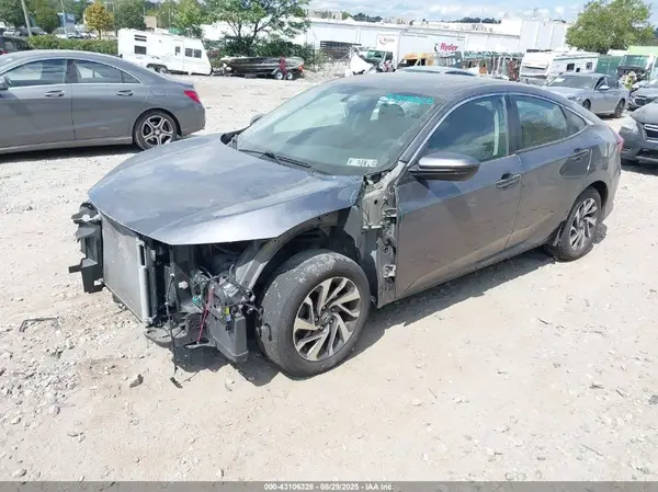2HGFC2F75JH589997 2018 HONDA CIVIC - Image 2