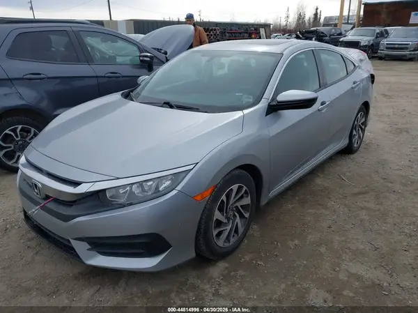 2HGFC2F75JH592074 2018 HONDA CIVIC - Image 2