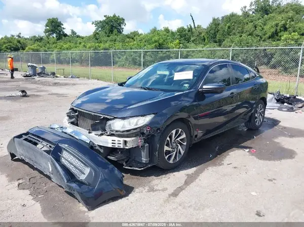 2HGFC2F76H8572121 2017 HONDA CIVIC - Image 2