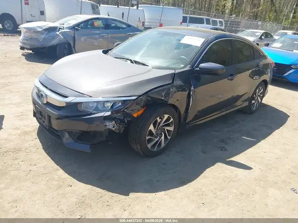 2HGFC2F76JH504746 2018 HONDA CIVIC - Image 2