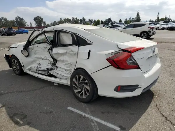 2HGFC2F76JH518369 2018 HONDA CIVIC - Image 2