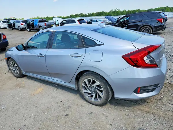 2HGFC2F76JH520834 2018 HONDA CIVIC - Image 2