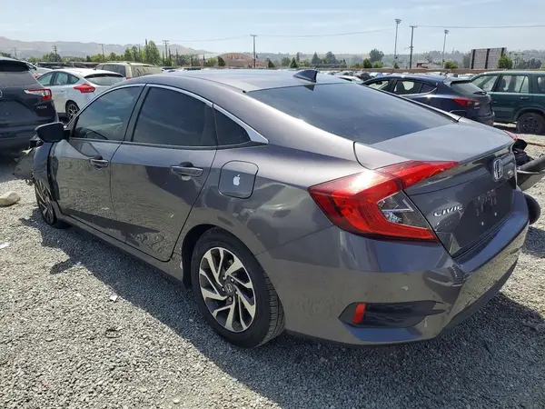 2HGFC2F76JH536788 2018 HONDA CIVIC - Image 2