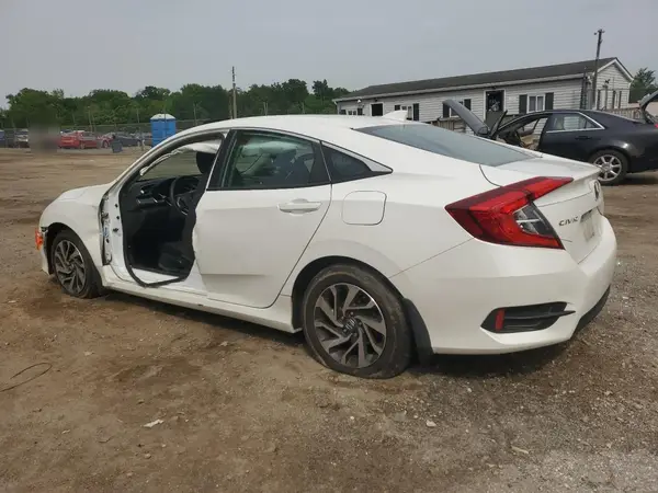 2HGFC2F76JH538282 2018 HONDA CIVIC - Image 2