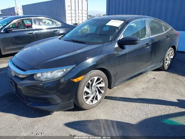 2HGFC2F76JH547466 2018 HONDA CIVIC - Image 2