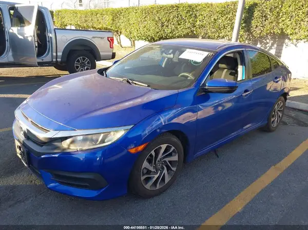 2HGFC2F76JH557124 2018 HONDA CIVIC - Image 2