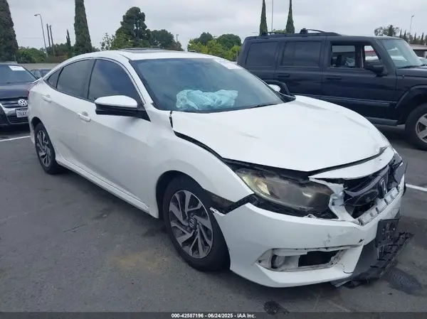 2HGFC2F76JH557883 2018 HONDA CIVIC - Image 1