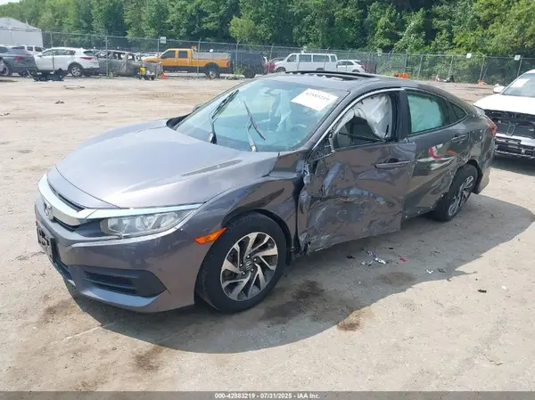 2HGFC2F76JH560380 2018 HONDA CIVIC - Image 2