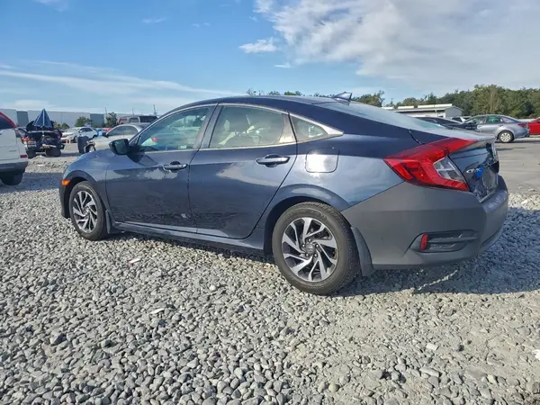 2HGFC2F76JH564364 2018 HONDA CIVIC - Image 2