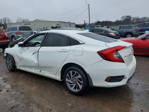 2HGFC2F76JH564896 2018 HONDA CIVIC - Image 2