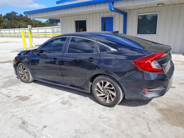 2HGFC2F76JH565238 2018 HONDA CIVIC - Image 2