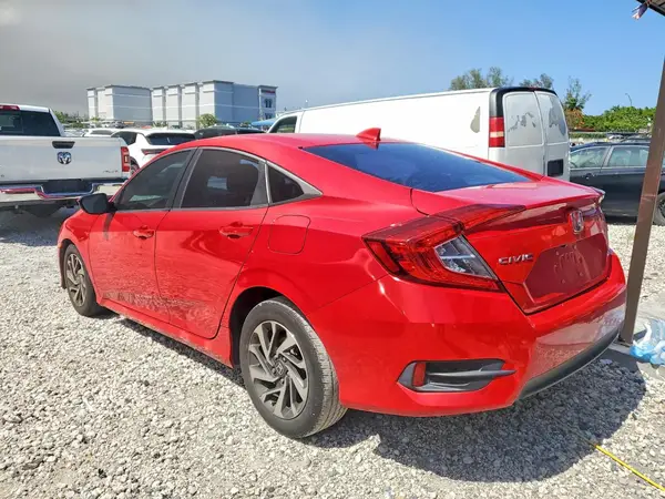2HGFC2F76JH568656 2018 HONDA CIVIC - Image 2