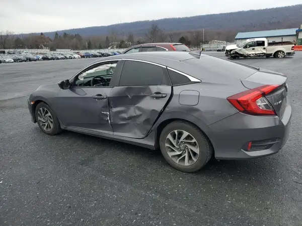 2HGFC2F76JH572139 2018 HONDA CIVIC - Image 2