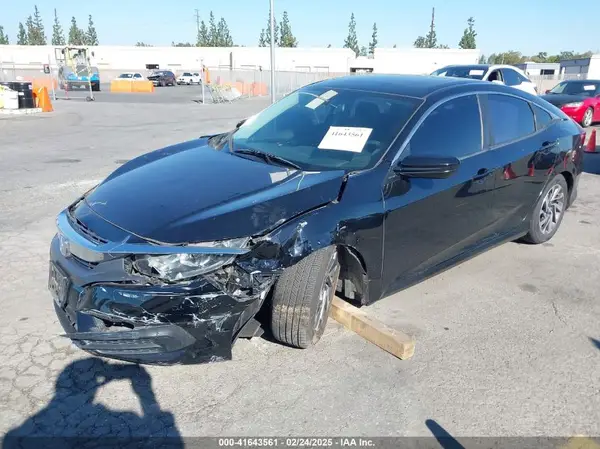 2HGFC2F76JH578412 2018 HONDA CIVIC - Image 2