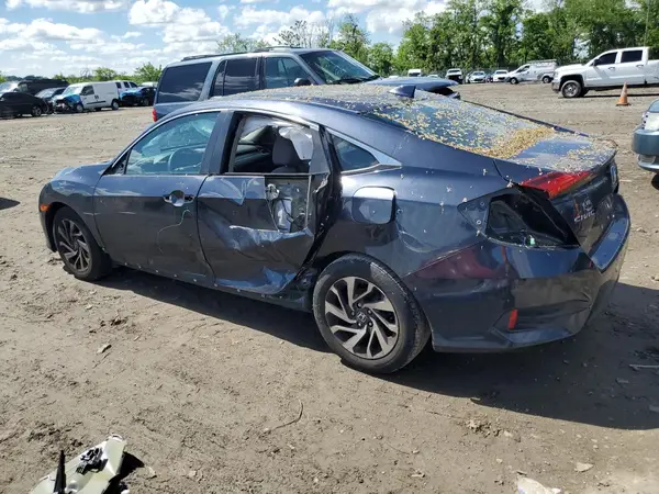 2HGFC2F76JH580029 2018 HONDA CIVIC - Image 2